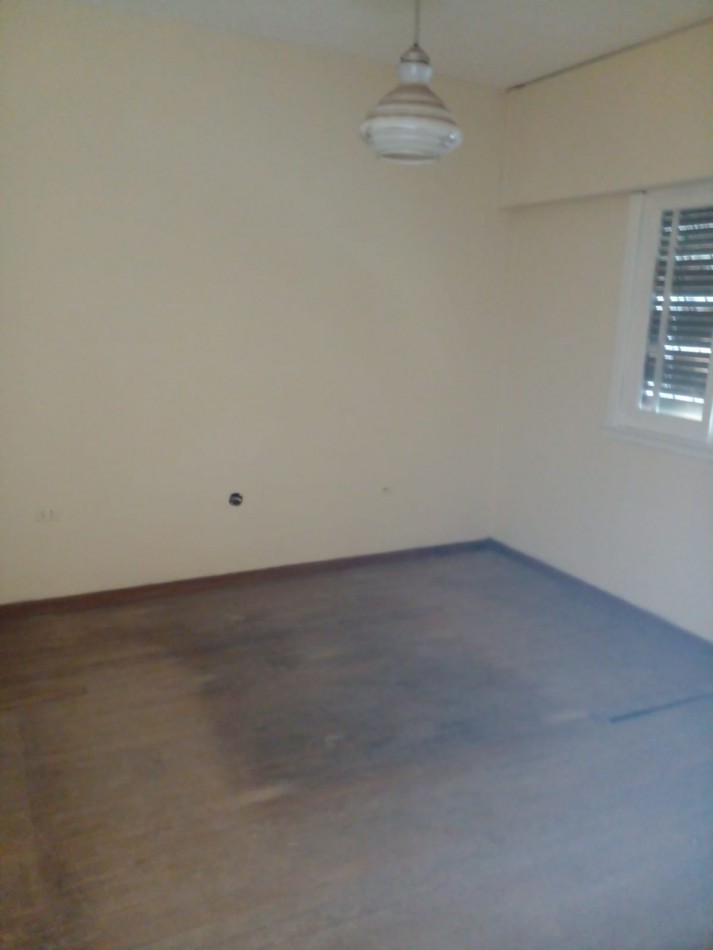 VENTA -  Casa con amplio lote