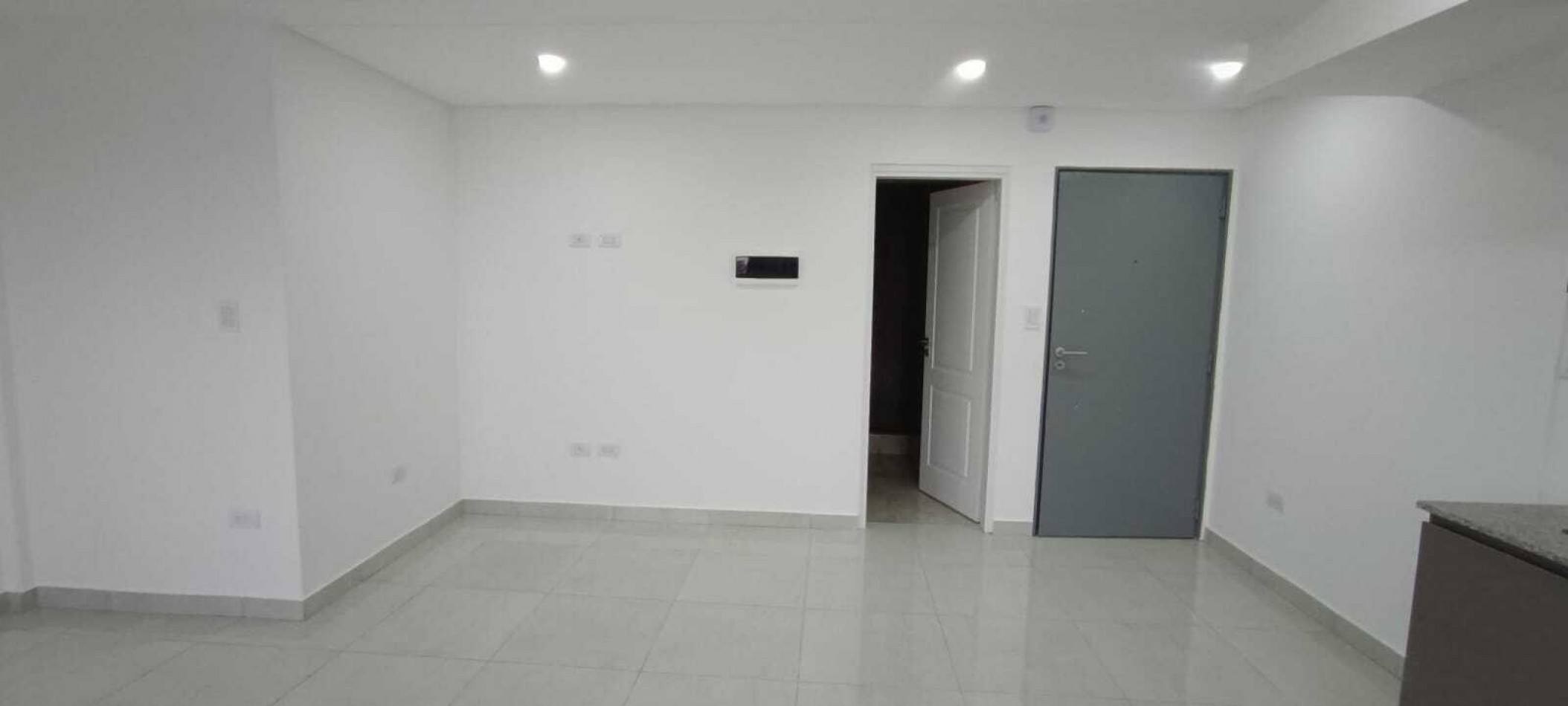DEPARTAMENTO MONOAMBIENTE EN BERAZATEGUI CENTRO