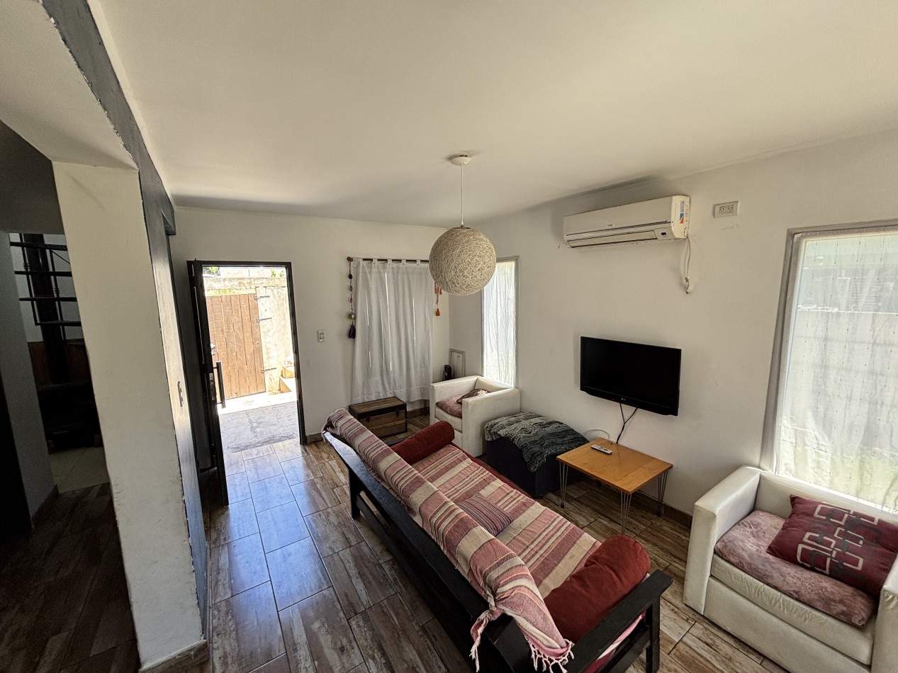 CASA DE 3 AMBIENTES EN EL PATO, A 1 CUADRA DE COLECTORA, BERAZATEGUI