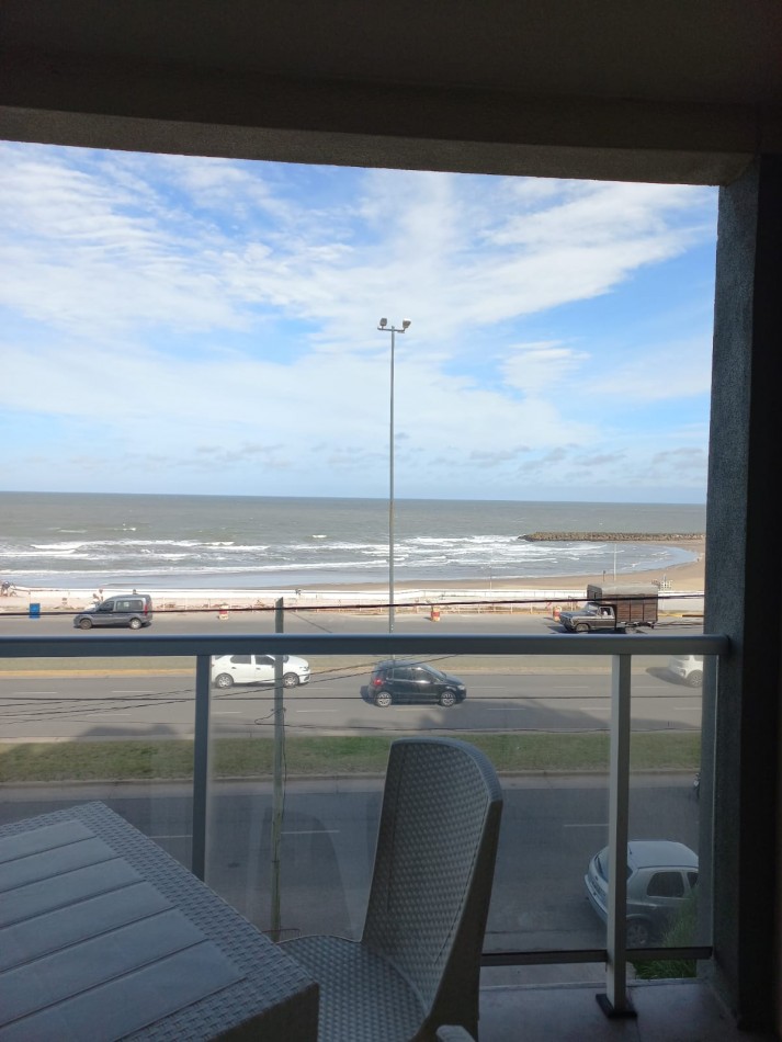 TEMPORADA 3 ambientes frente mar, con cochera 