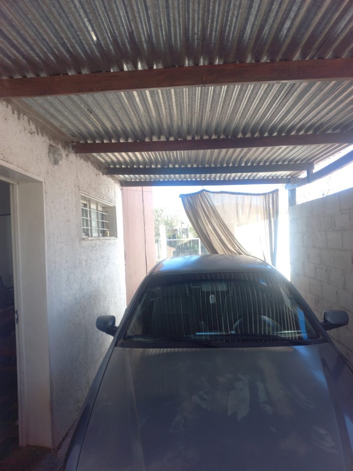 VENDE CASA EN LA PUNTA