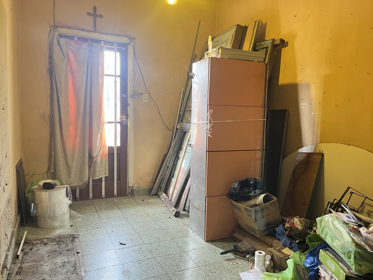 Casa 4 ambientes. Ideal para remodelar  OPORTUNIDAD