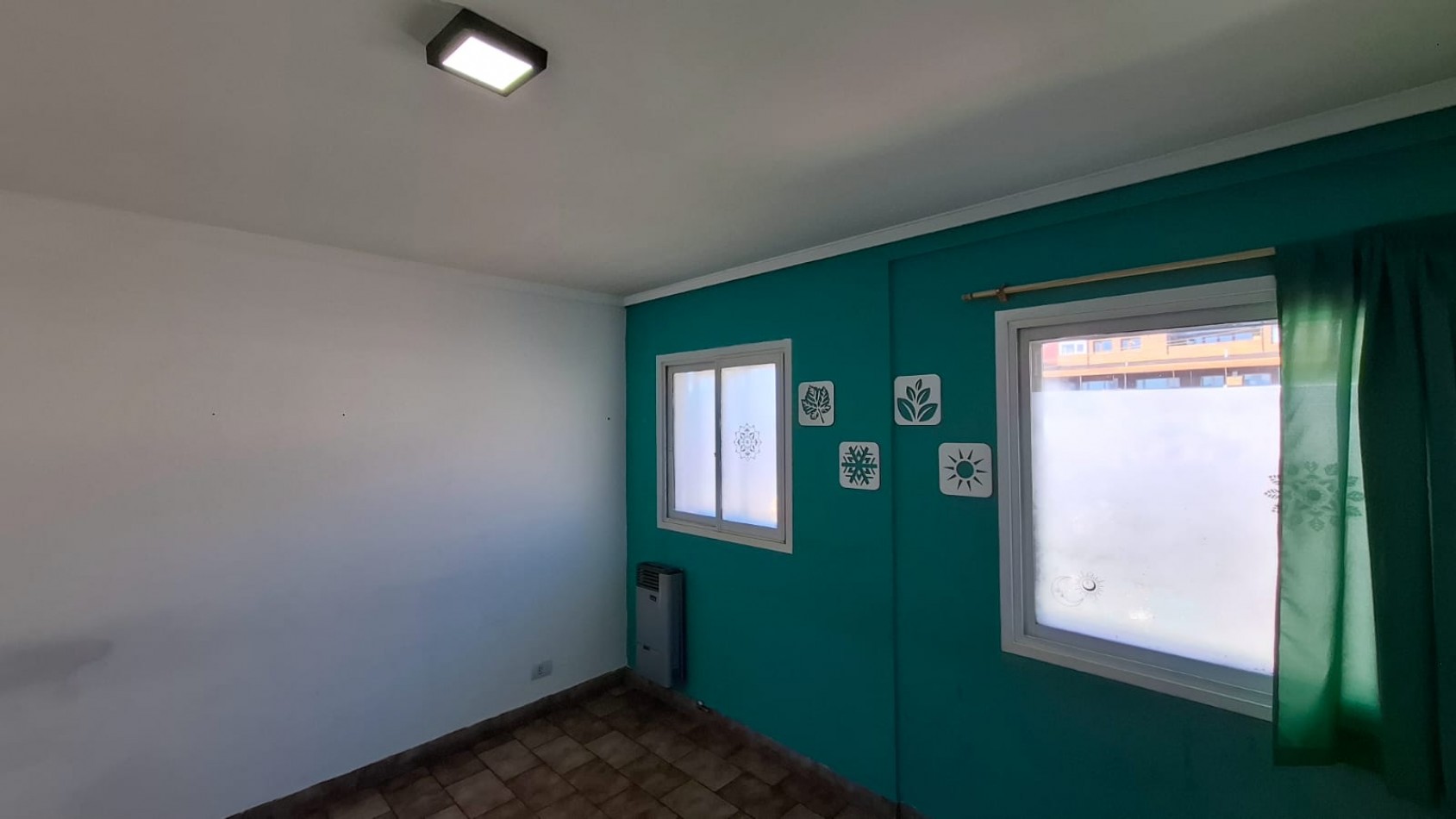 ALQUILER PISO, CON 6 HABITACIONES/OFICINAS