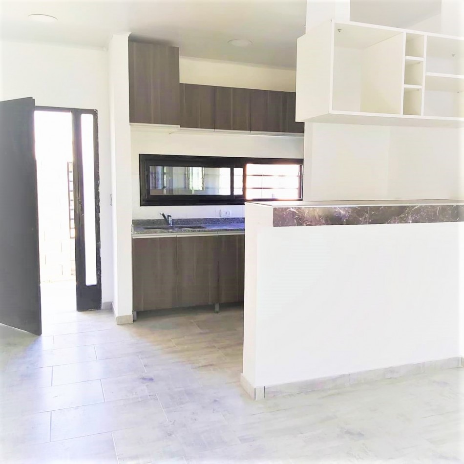 CASA EN LINDA ZONA DE MAXIMO PAZ, CAÑUELAS 