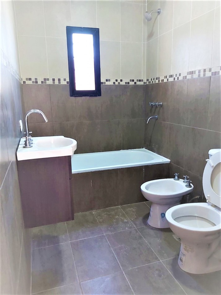 CASA EN LINDA ZONA DE MAXIMO PAZ, CAÑUELAS 