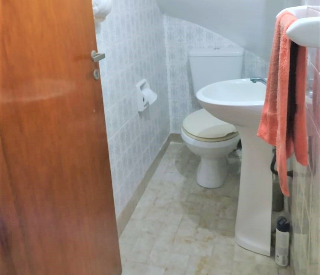 Ph/ Duplex de 3 ambiente con patio propio cochera cubierta propia y sin expensas RETASADO!
