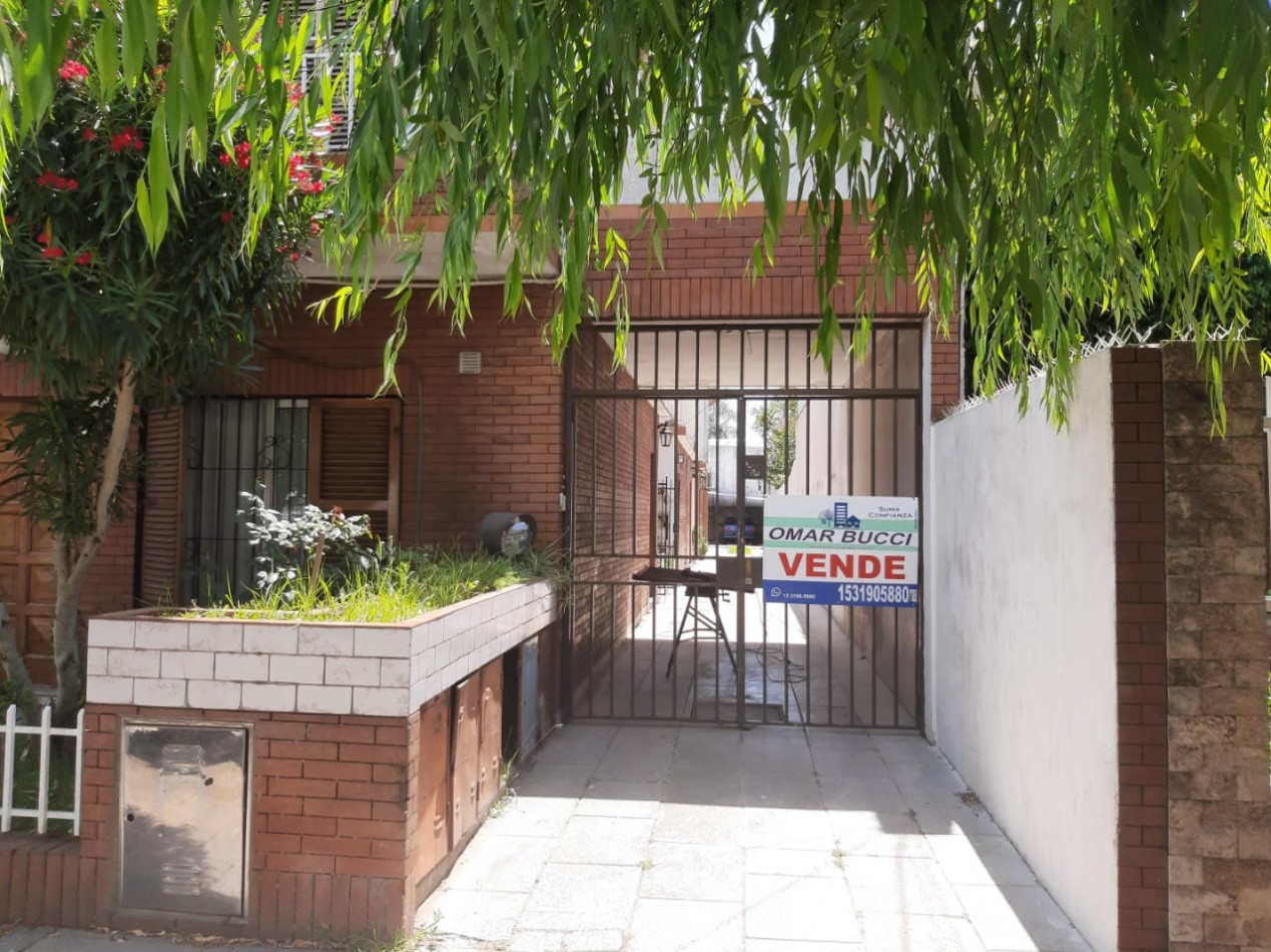 Ph/ Duplex de 3 ambiente con patio propio cochera cubierta propia y sin expensas RETASADO!