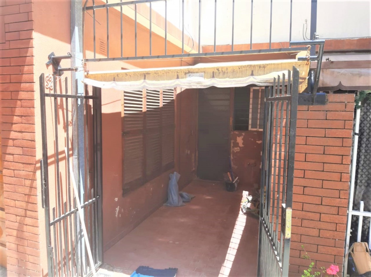 Ph/ Duplex de 3 ambiente con patio propio cochera cubierta propia y sin expensas RETASADO!