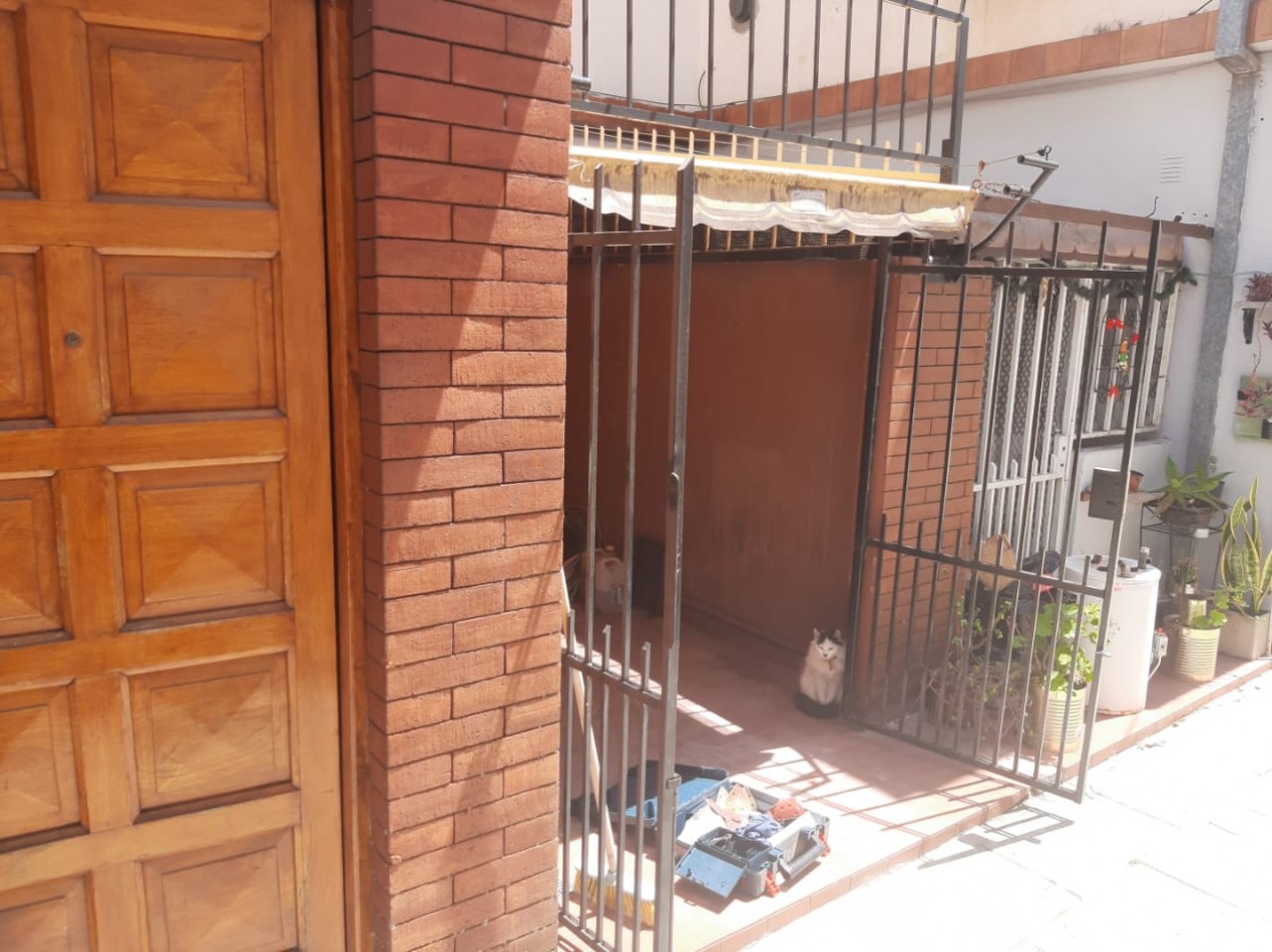 Ph/ Duplex de 3 ambiente con patio propio cochera cubierta propia y sin expensas RETASADO!