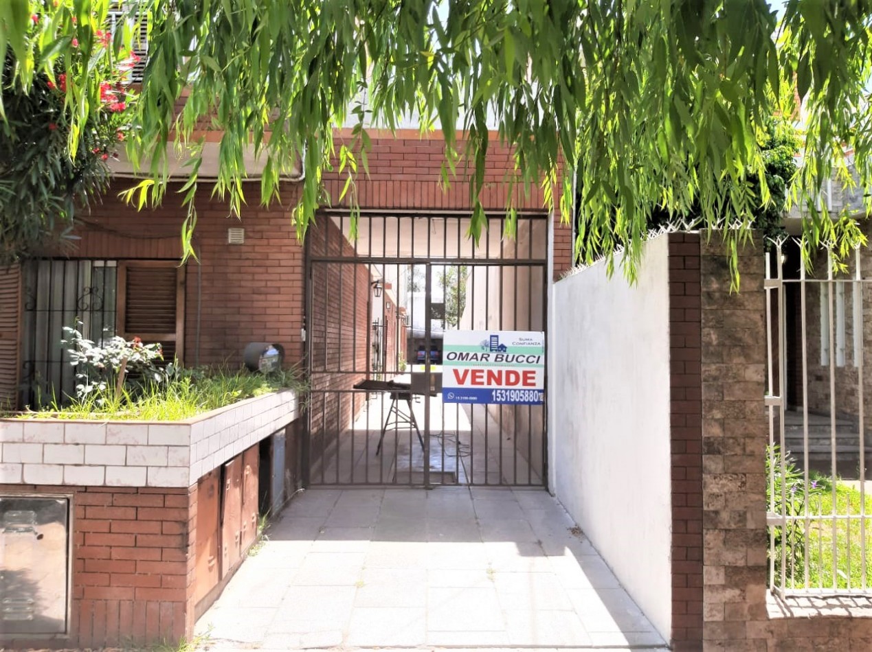 Ph/ Duplex de 3 ambiente con patio propio cochera cubierta propia y sin expensas RETASADO!