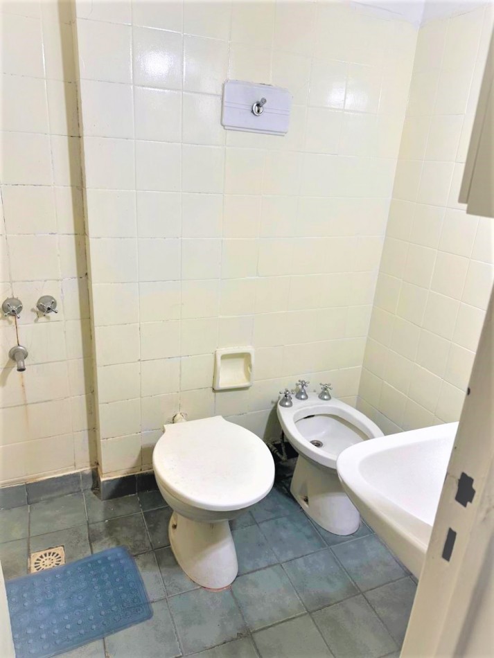 MONOAMBIENTE DE 33 M2 TOTALES EN RECOLETA CON PATIO PROPIO