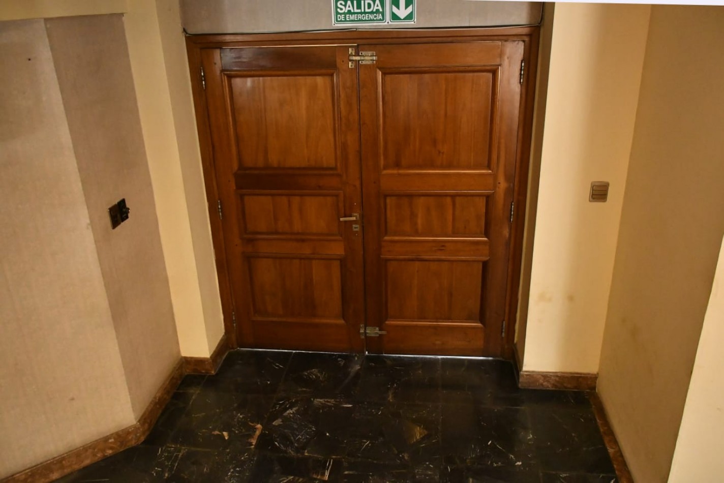 chalet de 6 ambientes en San Justo.
