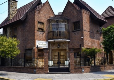 chalet de 6 ambientes en San Justo.