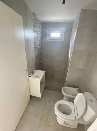 DEPARTAMENTO MONOAMBIENTE CON BALCON FRANCES A ESTRENAR, 37m2. WILDE, AVELLANEDA.