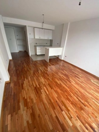 DEPARTAMENTO MONOAMBIENTE CON BALCON FRANCES A ESTRENAR, 37m2. WILDE, AVELLANEDA.