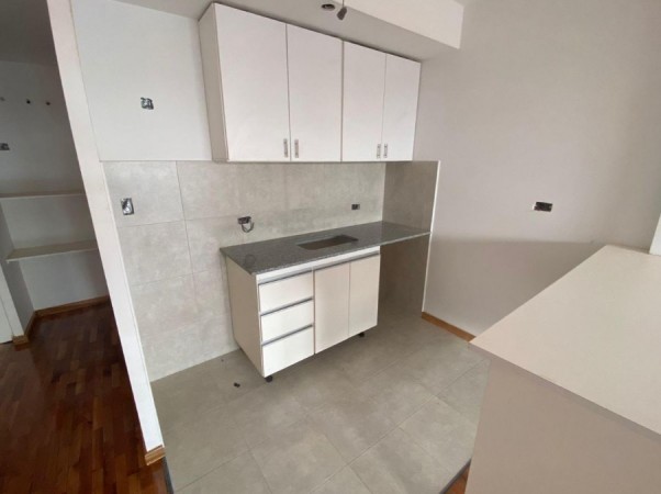 DEPARTAMENTO MONOAMBIENTE CON BALCON FRANCES A ESTRENAR, 37m2. WILDE, AVELLANEDA.