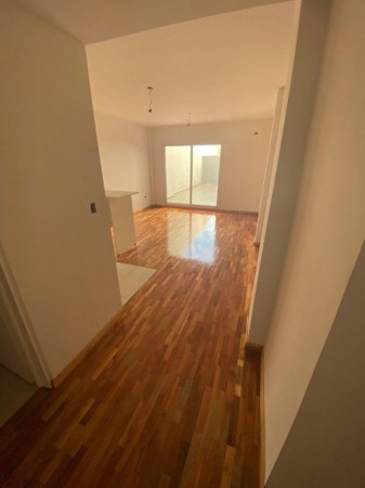 DEPARTAMENTO MONOAMBIENTE CON BALCON FRANCES A ESTRENAR, 37m2. WILDE, AVELLANEDA.