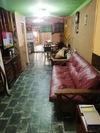 TRIPLEX DE 5 AMBIENTES,CON DOS COCHERAS, PERMUTA, AVELLANEDA.