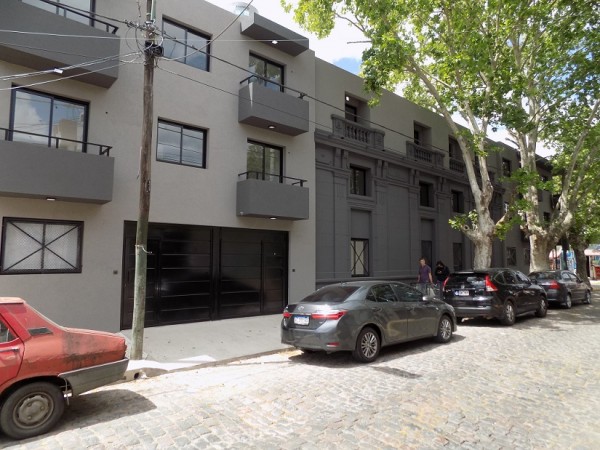 DEPARTAMENTO MONOAMBIENTE EN 2° PISO DTO E, AL FRENTE CON BALCON, TEMPERLEY.