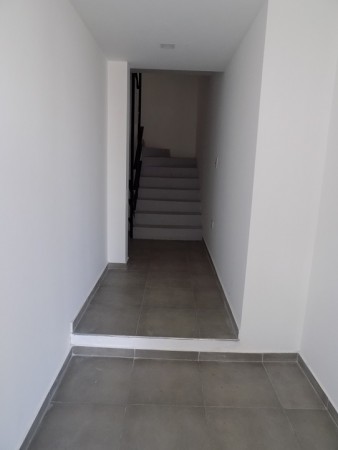 DEPARTAMENTO MONOAMBIENTE EN 2° PISO DTO E, AL FRENTE CON BALCON, TEMPERLEY.