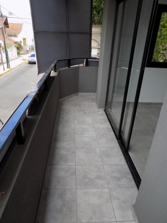 DEPARTAMENTO 2 AMBIENTES EN PISO 1, DTO B CON BALCON AL FRENTE, TEMPERLEY.