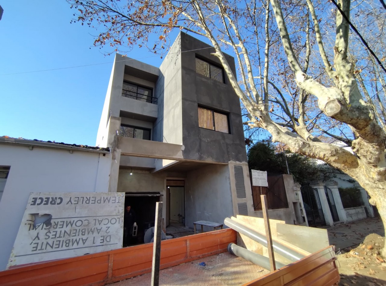 DEPARTAMENTO MONOAMBIENTE EN PISO 2, DTO G CON BALCON AL CONTRA FRENTE Y COCHERA, 28,5M2. LOMAS DE ZAMORA.
