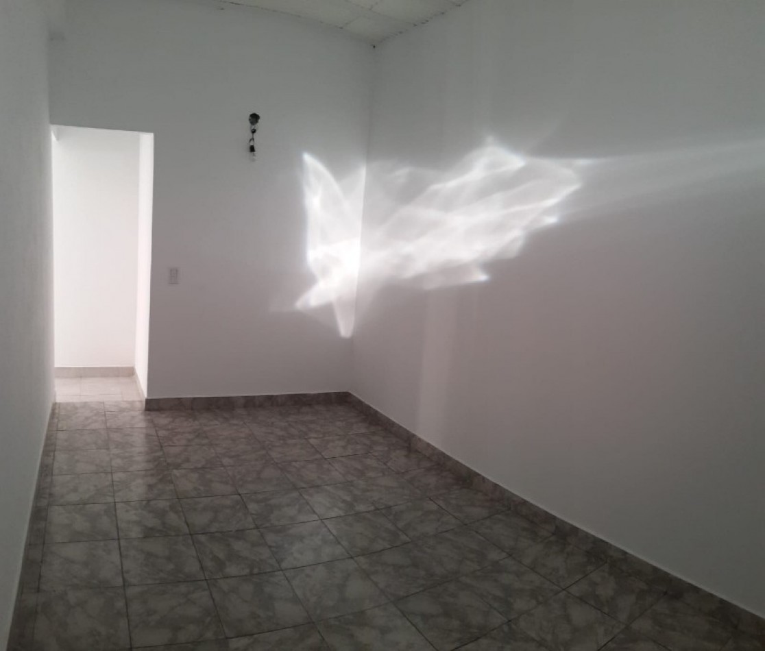 DEPARTAMENTO DE 3 AMBIENTES EN PLANTA BAJA CON PATIO Y GARAGE.86M2. LLAVALLOL.