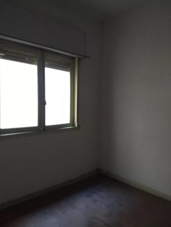 DEPARTAMENTO DE 3 AMBIENTES, EXELENTE UBICACION, LANUS CENTRO.