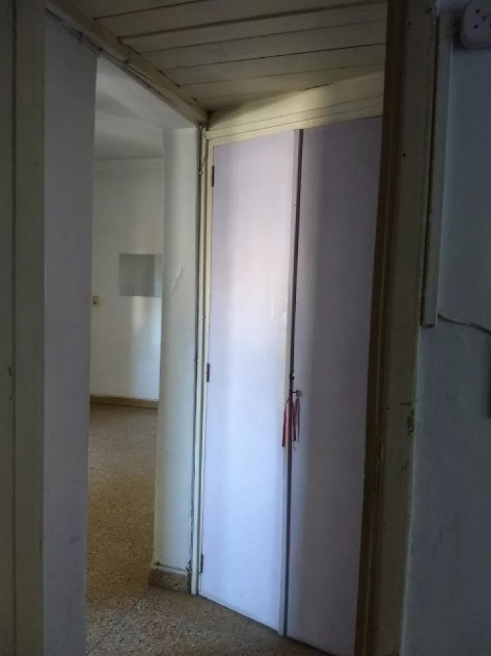 DEPARTAMENTO DE 3 AMBIENTES, EXELENTE UBICACION, LANUS CENTRO.