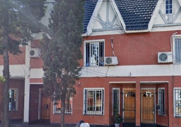 TRIPLEX DE 5 AMBIENTES,CON DOS COCHERAS, PERMUTA, AVELLANEDA.