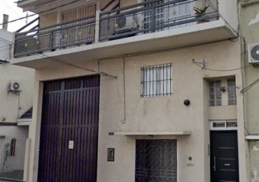 EXCELENTE DEPARTAMENTO 2 AMBIENTES TIPO LOFT AL FRENTE CON BALCON. LANUS OESTE.