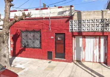 CASA DE 3 AMBIENTES EN DOS TERRENOS CON COCHERA Y FONDO LIBRE SALIDA A DOS CALLES, 486M2