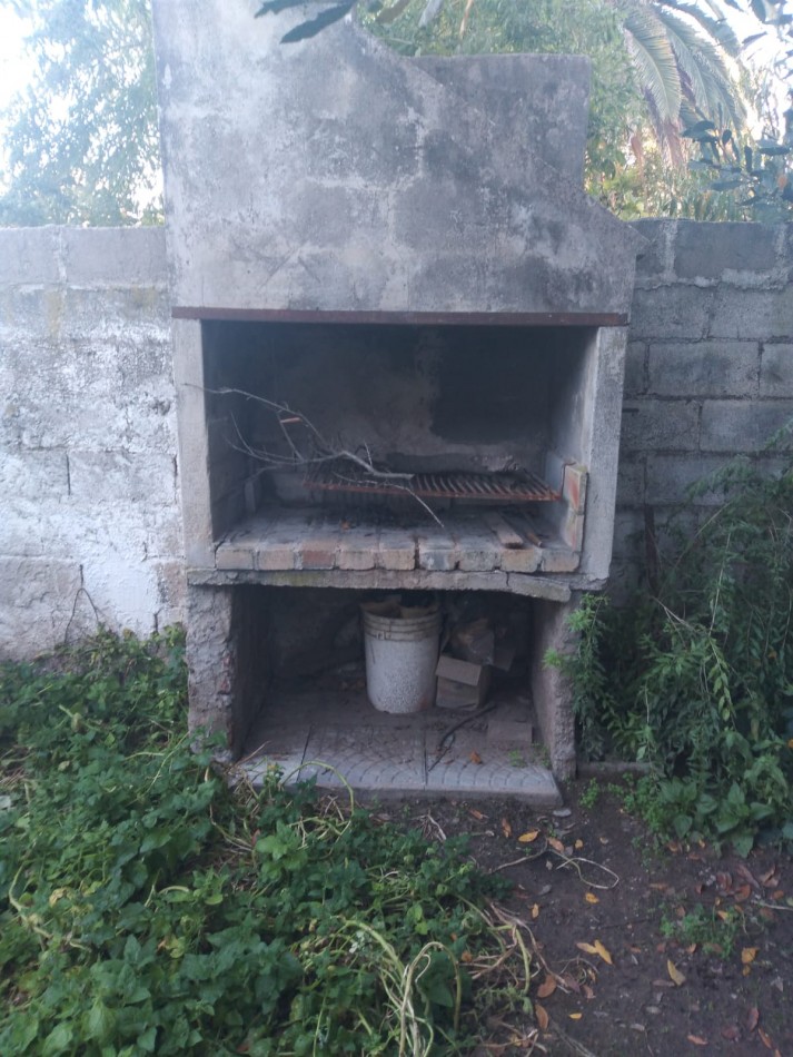 CASA CON PLANTA ALTA Y GARAGE