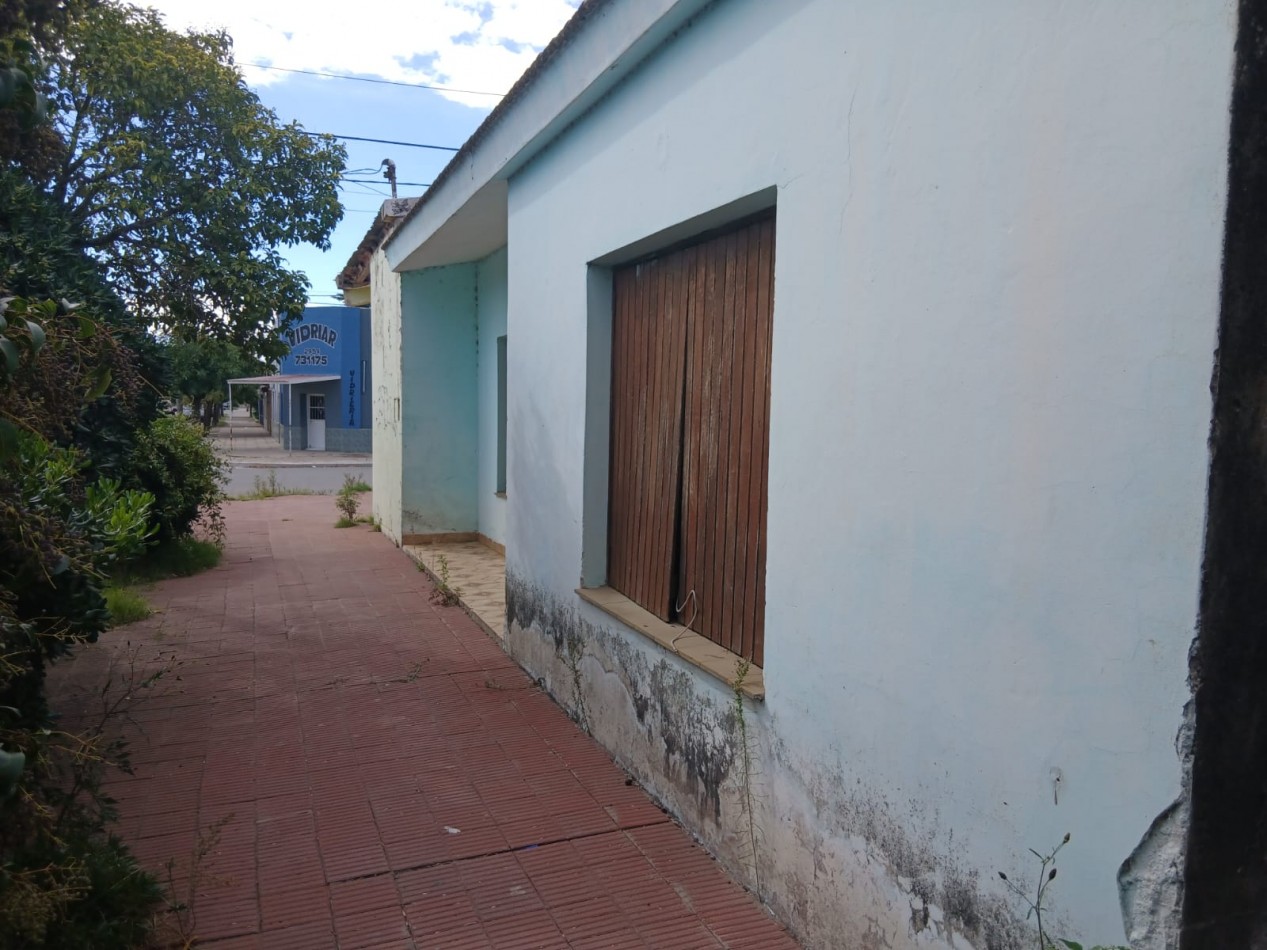 CASA CON LOCAL EN TOAY (L.P.)