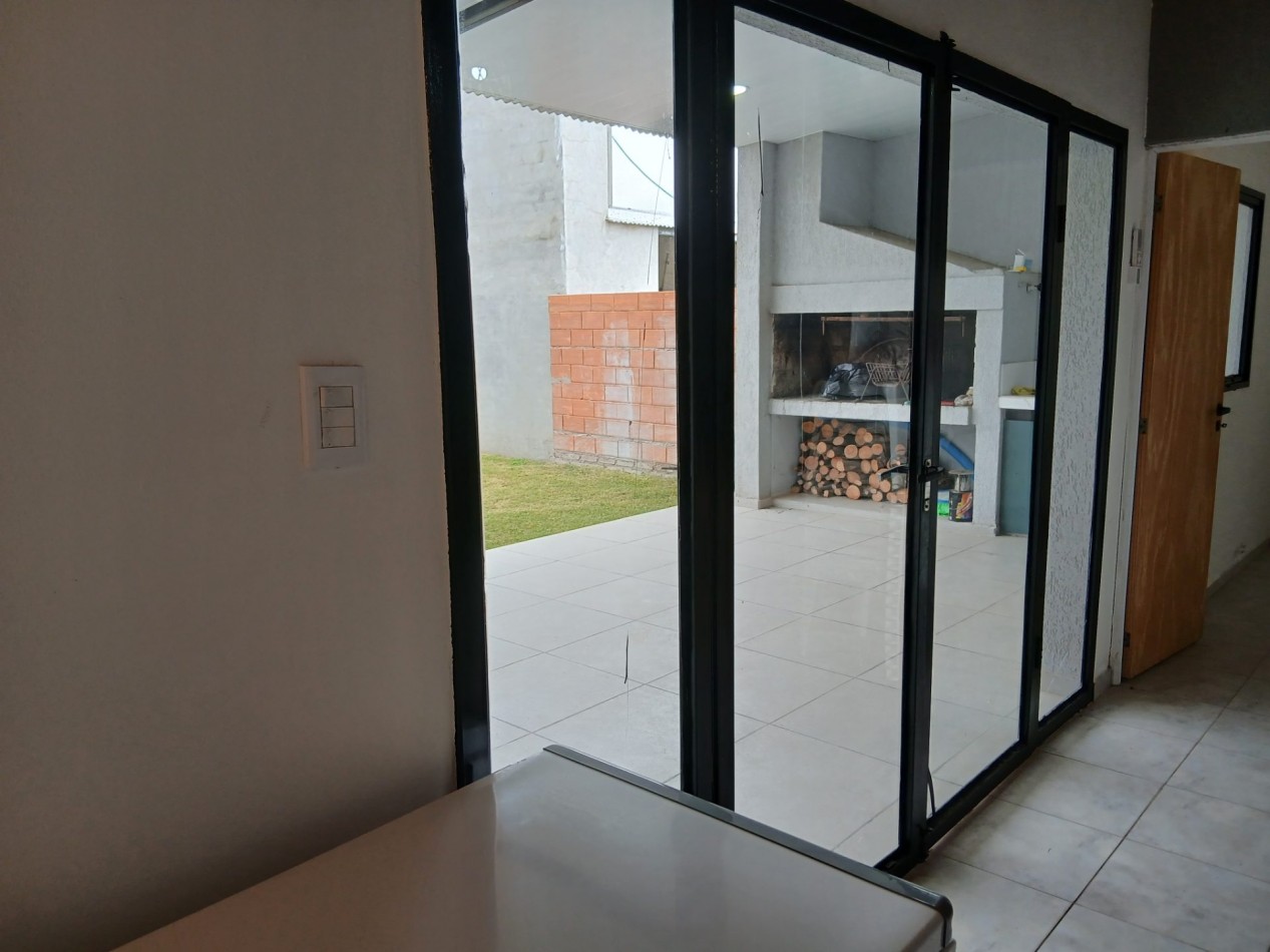 CASA QUINTA CON PILETA
