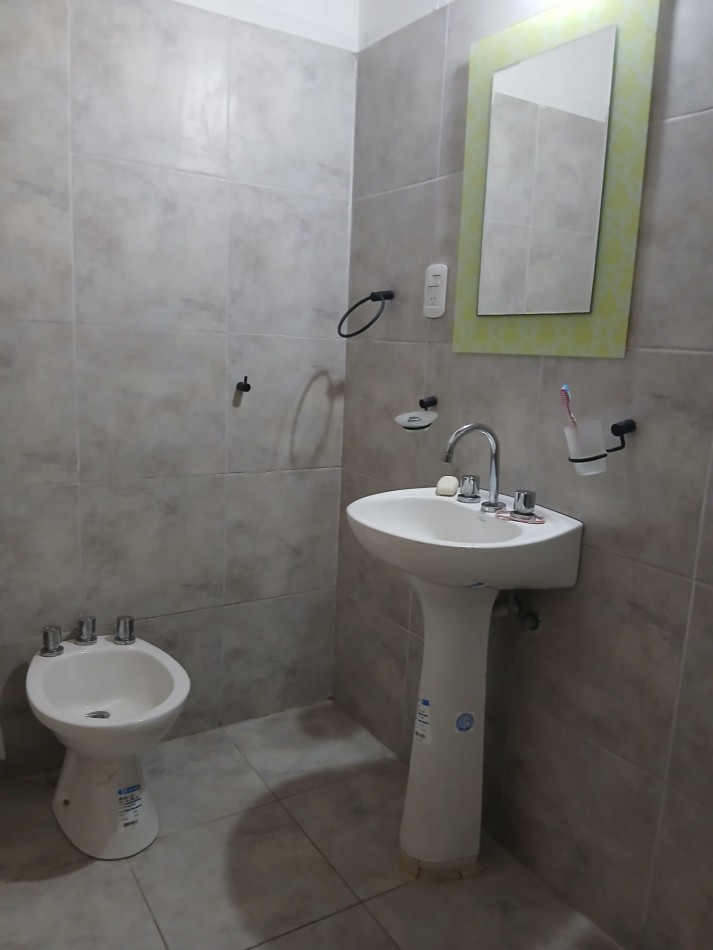CASA QUINTA CON PILETA