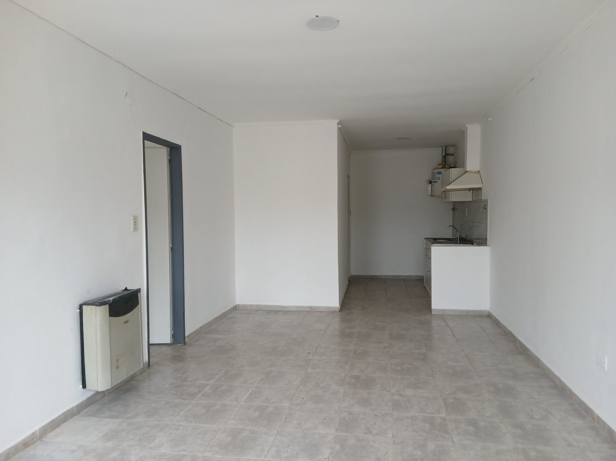 DEPARTAMENTO 2 AMB. c/ COCHERA